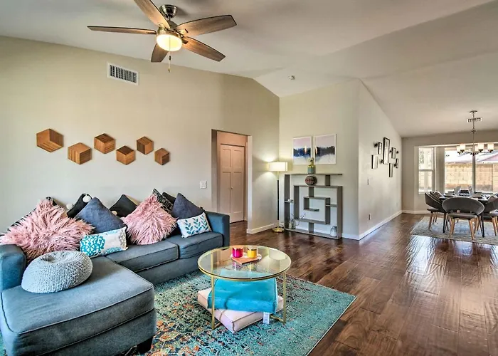 5 Mi To Spring Training! Family Haven In Glendale