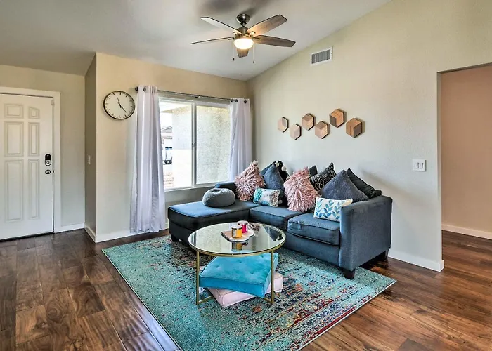 5 Mi To Spring Training! Family Haven In Glendale Ferienhaus